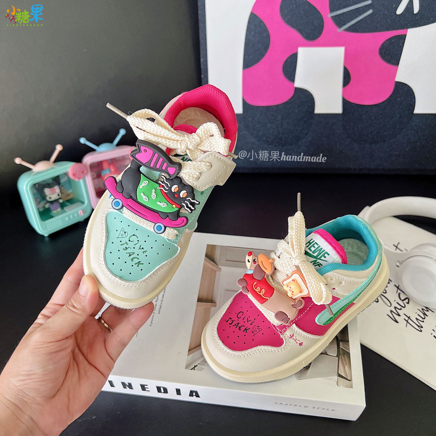 女童运动鞋2026春秋新款低帮鸳鸯板鞋百搭女孩中大童软底儿童鞋子