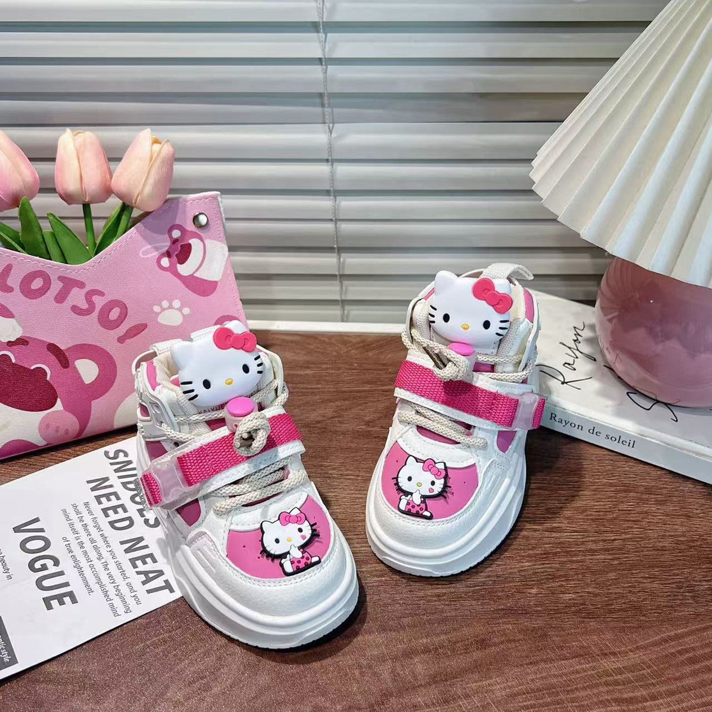 女童春款运动鞋高颜值皮面防水2026新款儿童高帮板鞋轻便软底女款