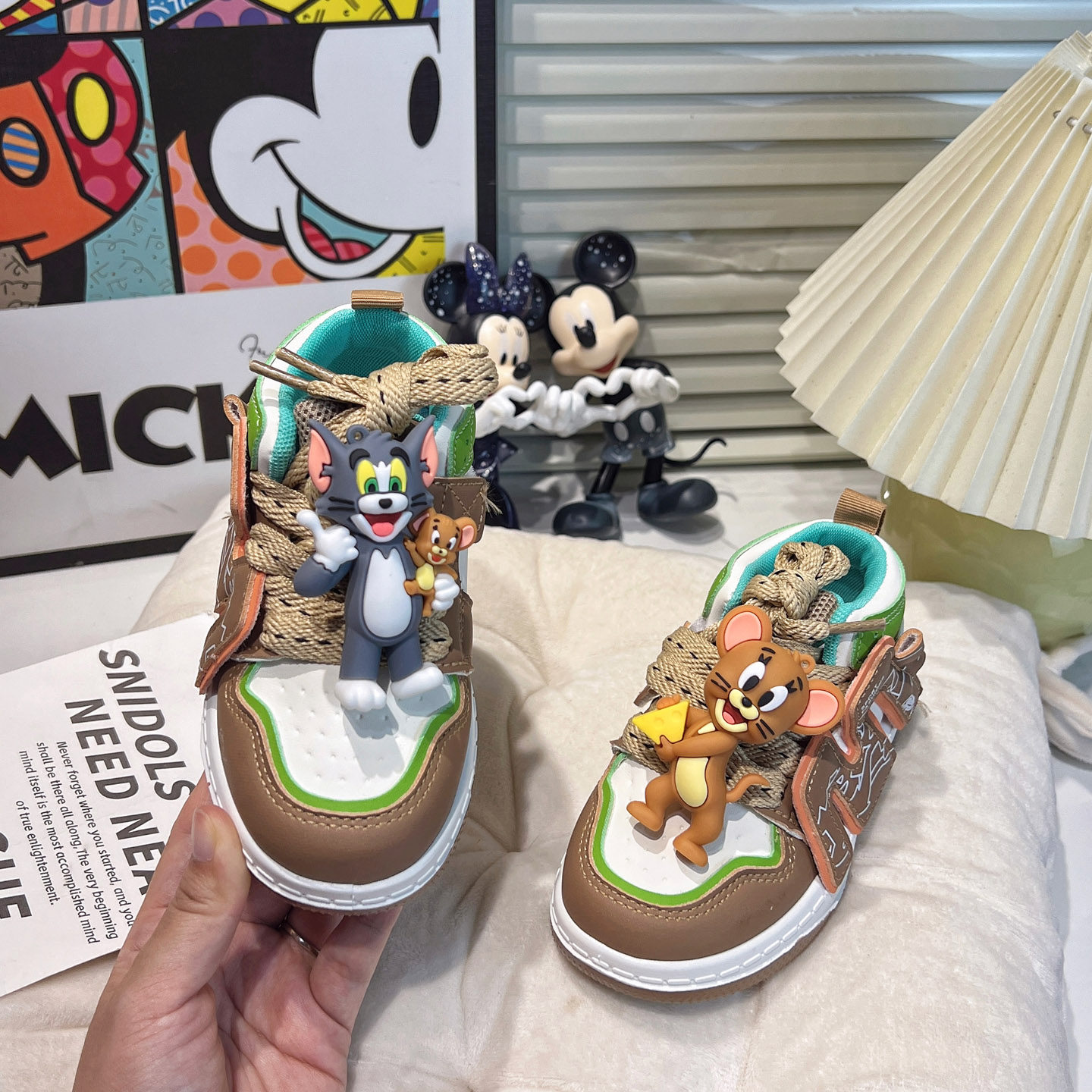 卡通儿童高帮板鞋春季2026新款男童跑步鞋小童中童宝宝运动鞋皮面