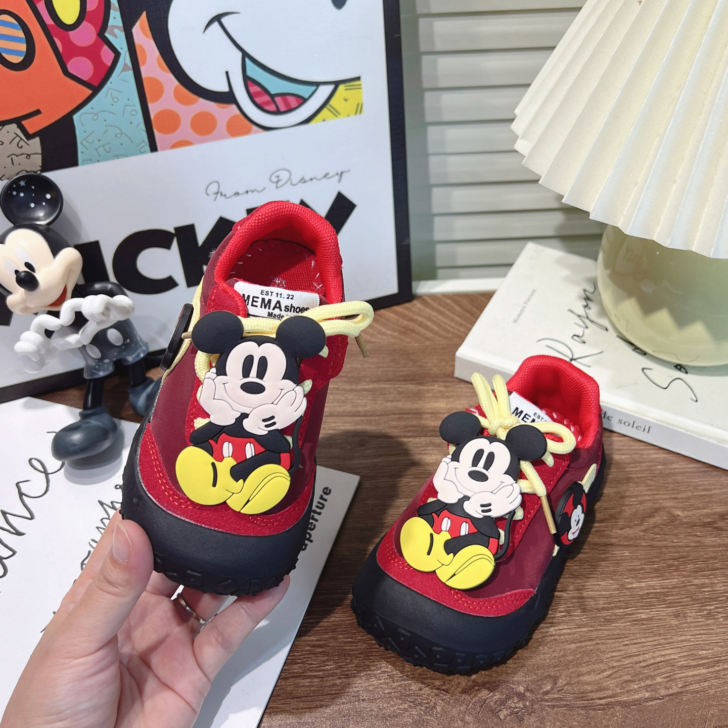 男童开学运动鞋高颜值皮面防水2025款秋季新款儿童休闲鞋软底轻便