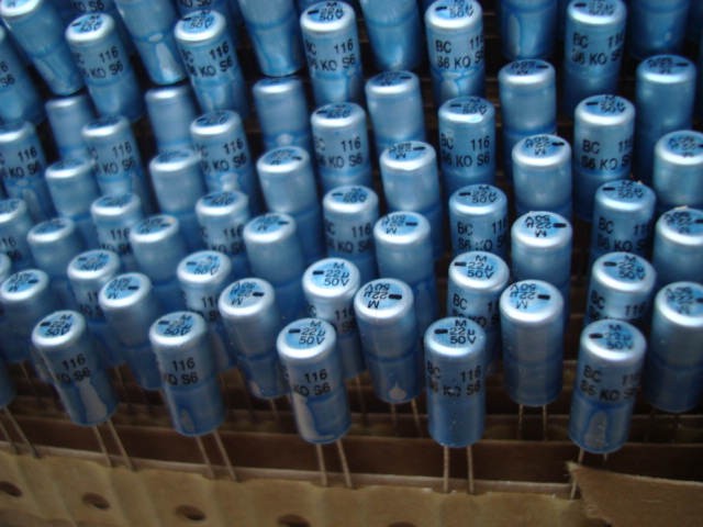 原盒飞利浦系50v22uf水蓝铝壳