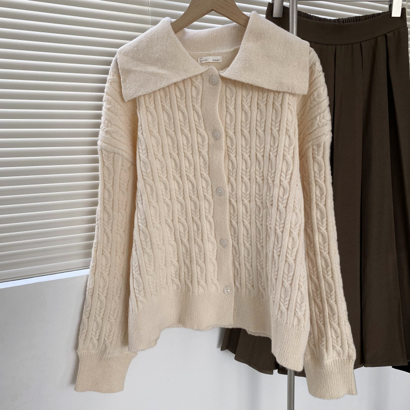 包邮！温柔奶杏色精致经典纽扣设计翻领厚实麻花毛衣开衫  0.47KG