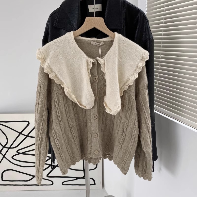 包邮！品质好货~精致纽扣设计花边大领毛衣开衫  0.4KG