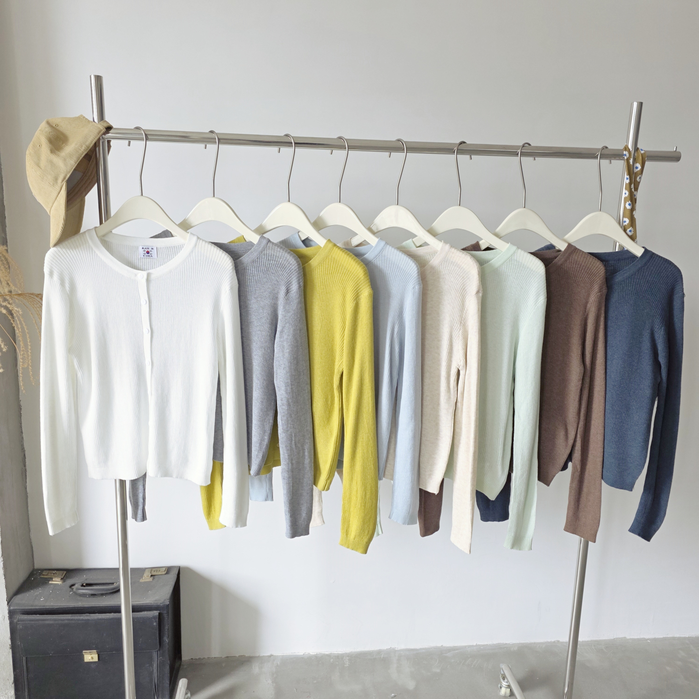 小众亲肤~慵懒风含羊毛显瘦细单排扣圆领针织开衫长袖毛衣外套