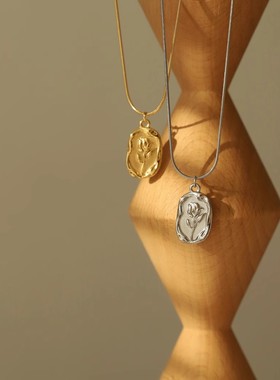 包邮！ins风小众玫瑰花郁金香硬币不规则钛钢项链 0.01KG