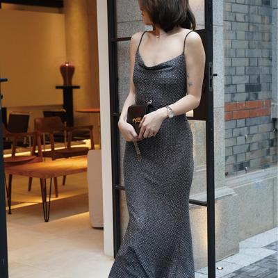 露背烫钻修身包臀吊带连衣裙