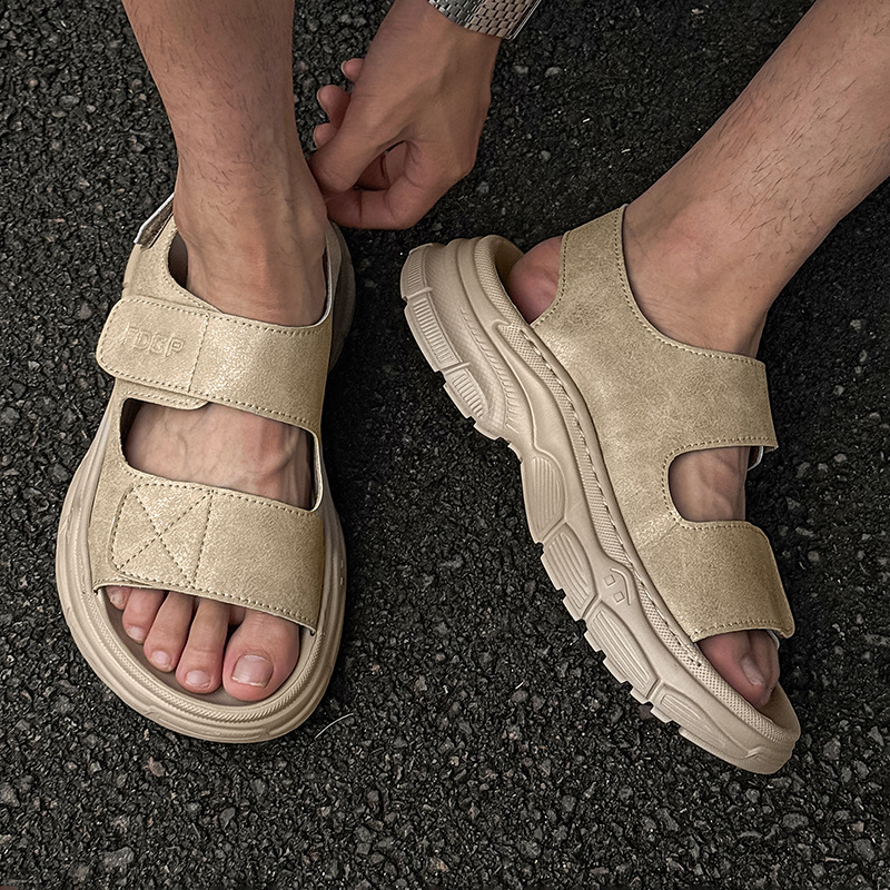 新款春夏季透气凉拖男款软底网红百搭游玩沙滩鞋