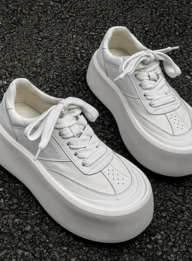 新款增高通勤休闲板鞋小白鞋男时尚厚底百搭鞋白色