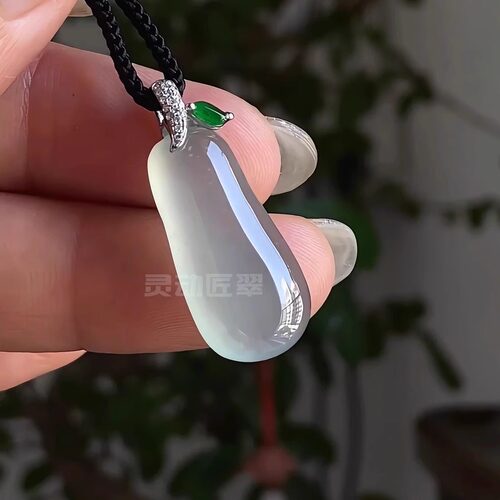 晴方好灵动匠翠冰种福瓜翡翠吊坠