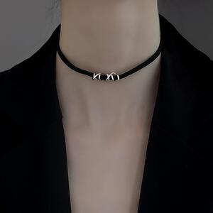 黑色choker项链女轻奢小众设计2025新款爆款脖子颈链颈带项圈配饰