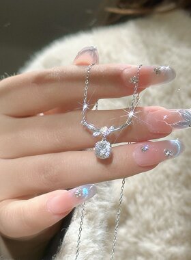 微笑方糖钻石项链女款2026新款轻奢小众高级感精致百搭毛衣链吊坠