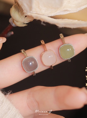 和钿钰小方糖戒指网红ins女生轻奢百搭精致小众设计指环2022新款