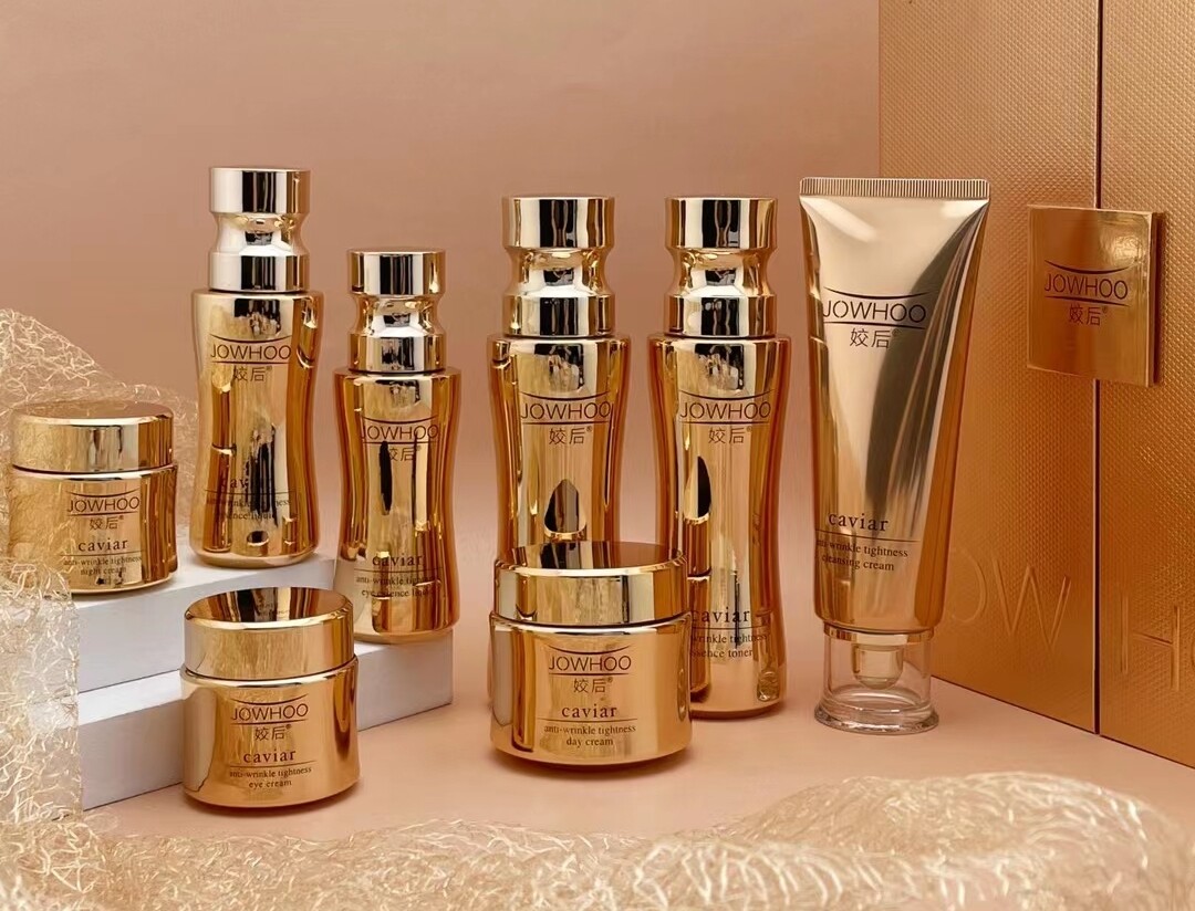 鱼子酱紧致抗皱补水8件套洁面水乳液白天霜晚霜眼霜眼精华面精华