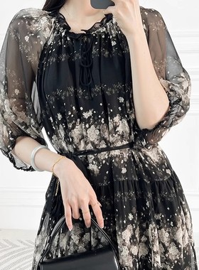 真丝系列 绝美印花 系带圆领灯笼袖收腰桑蚕丝连衣裙F27353