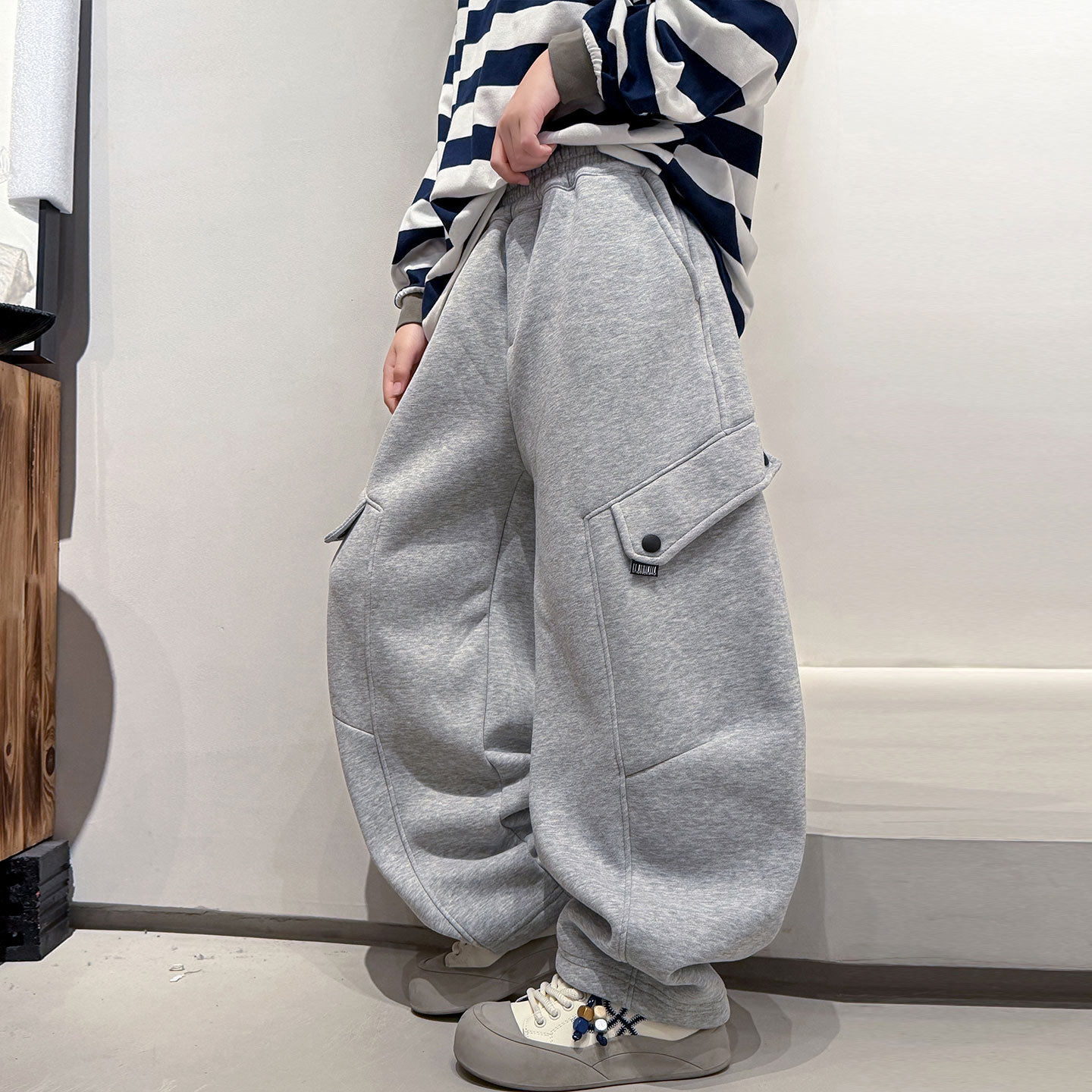 男童休闲裤春秋款2026新款男孩大童痞帅阔腿裤儿童超好看春装裤子