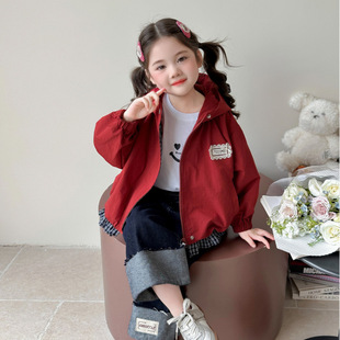 儿童外套春秋款2026新款洋气时髦春秋女宝宝休闲格子时尚拼色童装