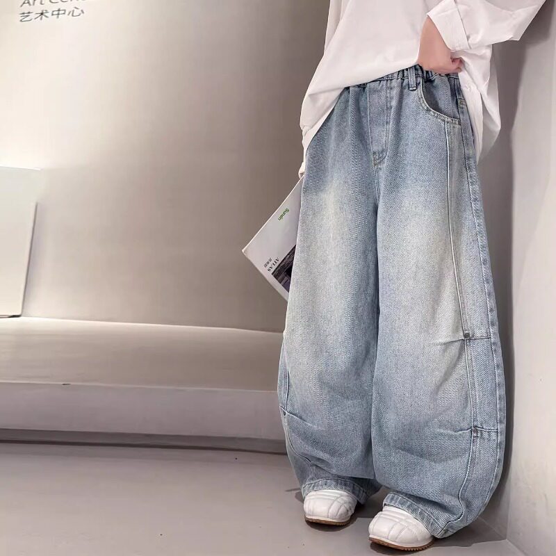 男童牛仔裤春秋款2026新款男大童洋气裤子春装儿童时髦阔腿裤春季