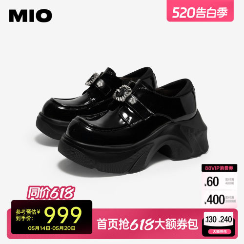 精致金属扣饰  设计感扣饰缀于足间