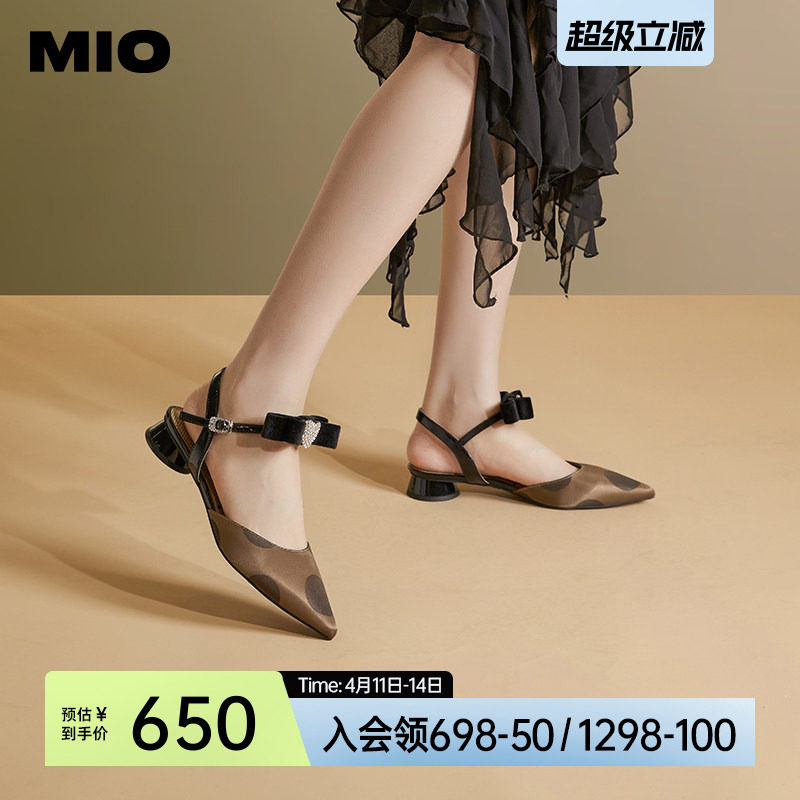 MIO米奥夏季尖头低圆跟凉鞋闪钻爱心蝴蝶结通勤时装凉鞋女