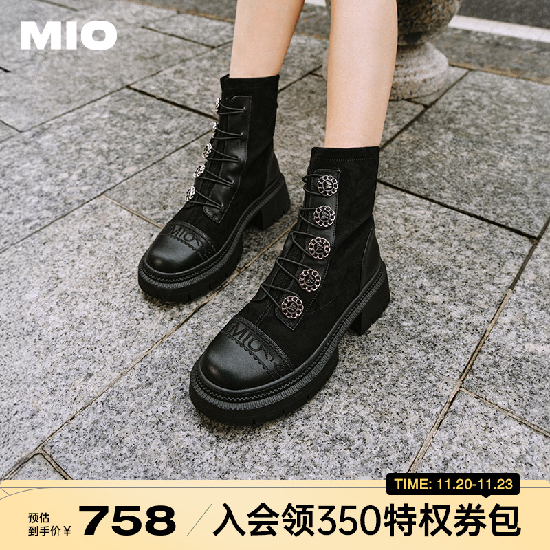 利落圆头楦型  自然微收弧度空间