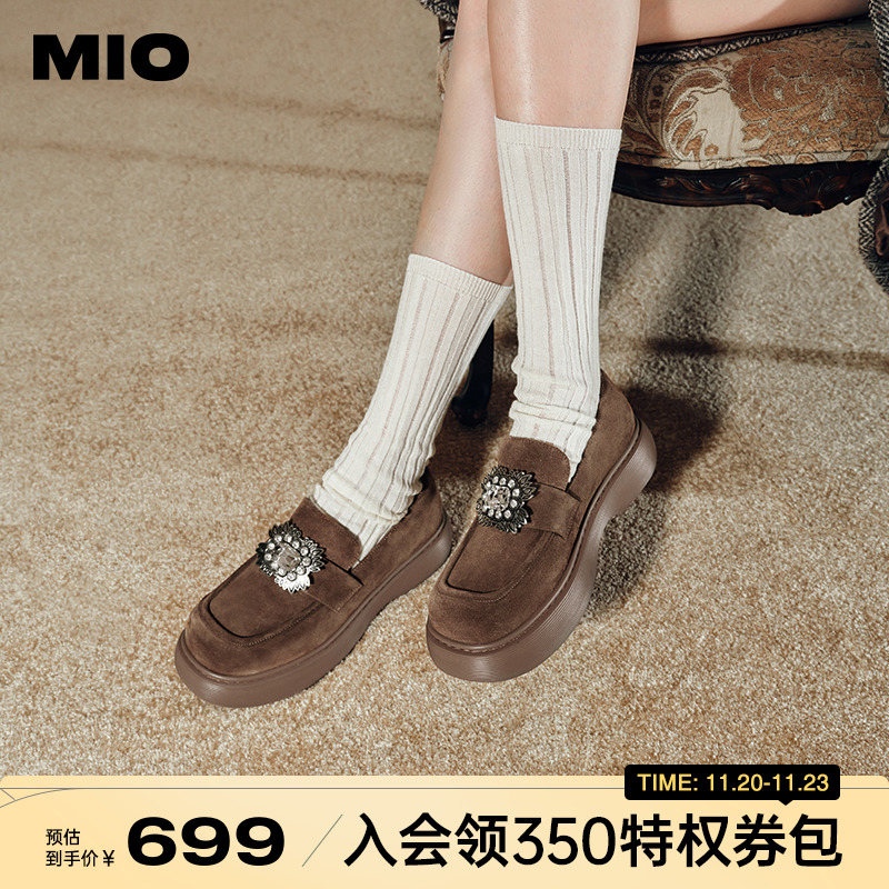 立体包容圆头  自然饱满楦型空间