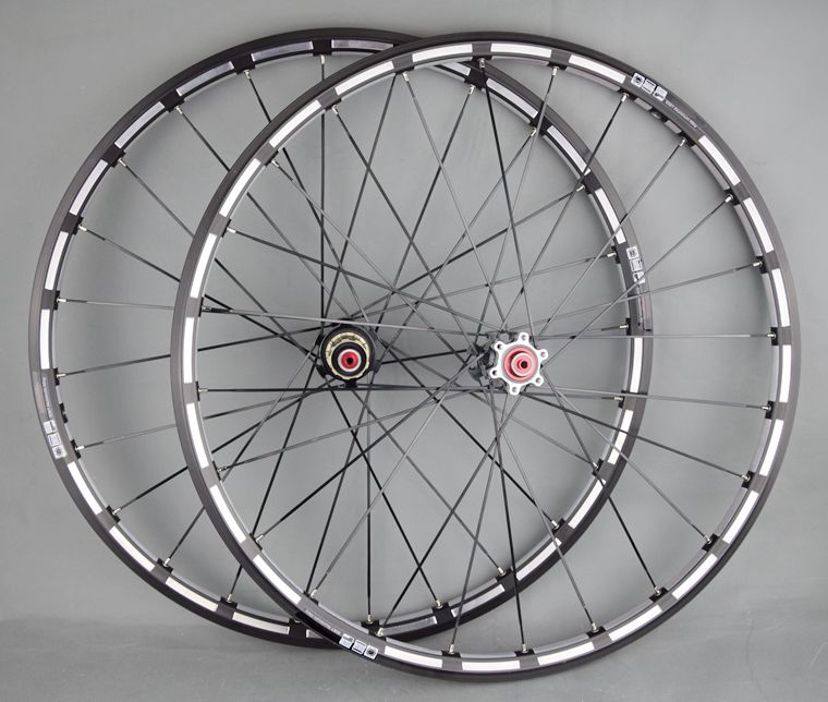 Roues de vélo Mountain Bike LUTUWANG 26 pouces - Ref 2369678 Image 1