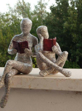 跨境新款读书摆件树脂