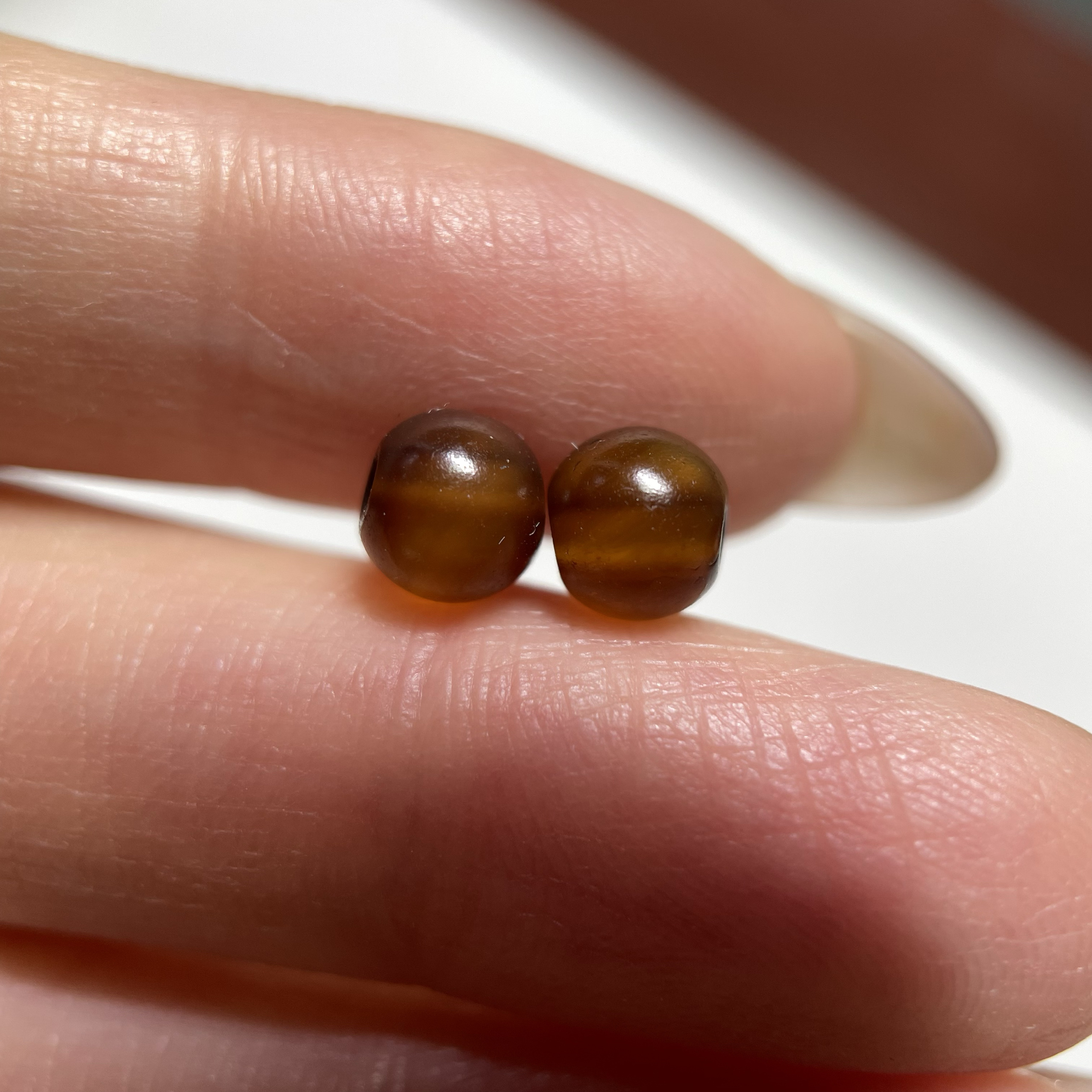 藏传百年糖色润透老玛瑙迷你圆珠6mm 念珠手串diy散珠腰珠老珠547