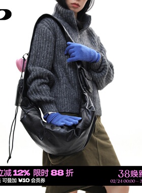 简着 /原创 塔塔皮耶 黑色 宽肩带褶皱多挂扣软皮牛角斜挎饺子包