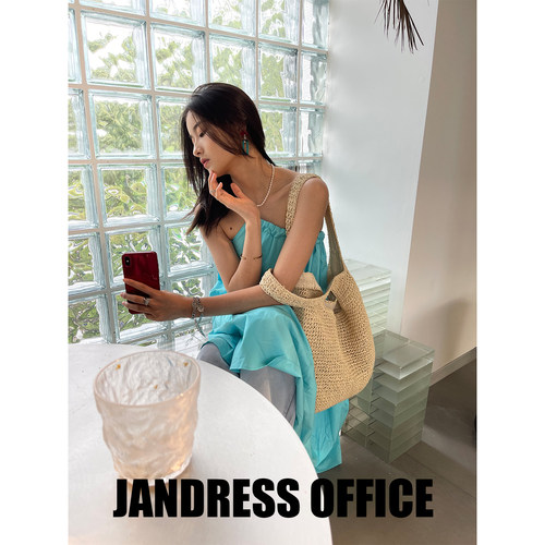 JANDRESS沙滩度假风拉菲草编包