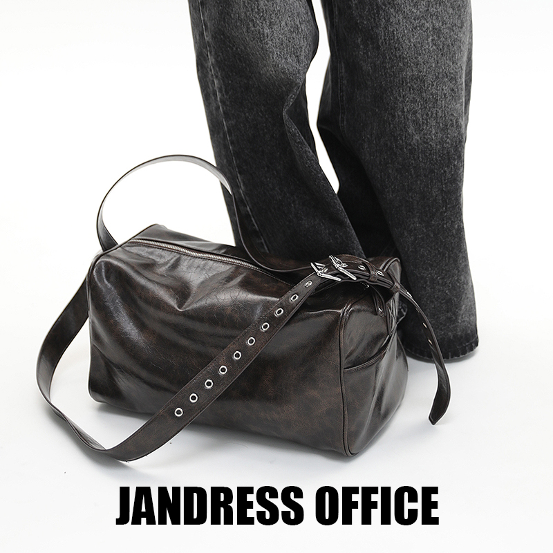 简着®复古油蜡皮大容量斜挎包