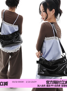 简着 /原创 小号穆肯斯 高级黑皮带扣油蜡皮大容量单肩斜挎托特包