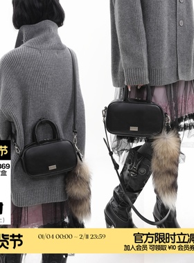 简着25AW 原创 黑色 帕米尔手提小方包 波士顿斜挎包毛毛尾巴挂饰