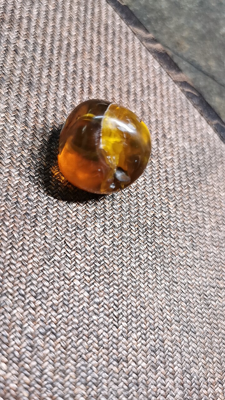 多米尼加保真纯天然随型圆珠金绿珀系 克重 9.8克  直径 24mm