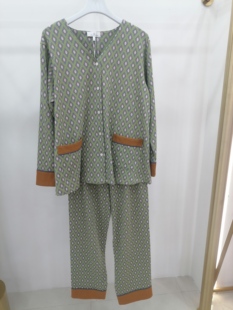 亲亲吾衣秋冬女款纯棉磨毛V领开衫紧口长袖家居服睡衣515077