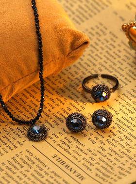 个性甜酷冷淡风黑色水晶锆石耳环女时尚高级感百搭项链款捷克钻