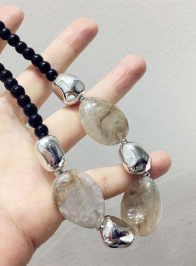 小众设计复古不规则纹理树脂金属方块几何黑串珠圆珠项链锁骨链颈