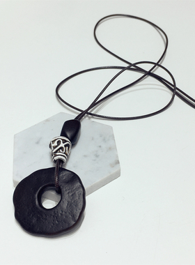 秋冬新款新中式名族风复古雕花仿木质树脂圆形可调节项链毛衣链饰