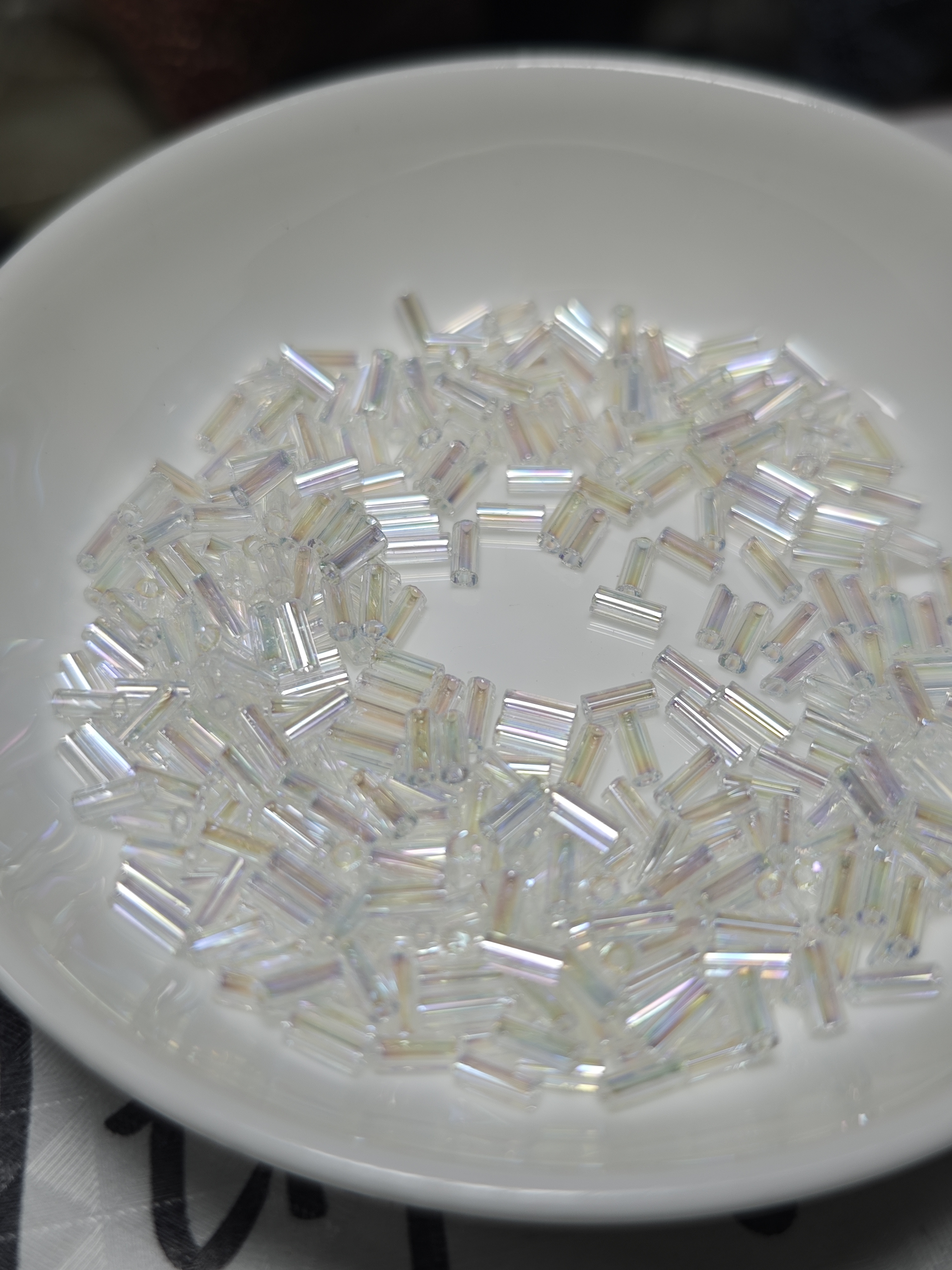 日本进口2*4.5mm透明炫彩管珠适用于高档服装礼服 手链DIY配件