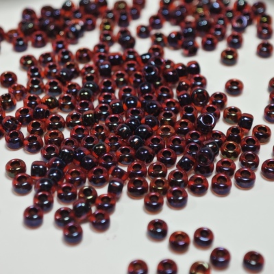 进口东宝11/0透明幻彩染芯玻璃米珠 2mmdiy手链项链饰品配件材料
