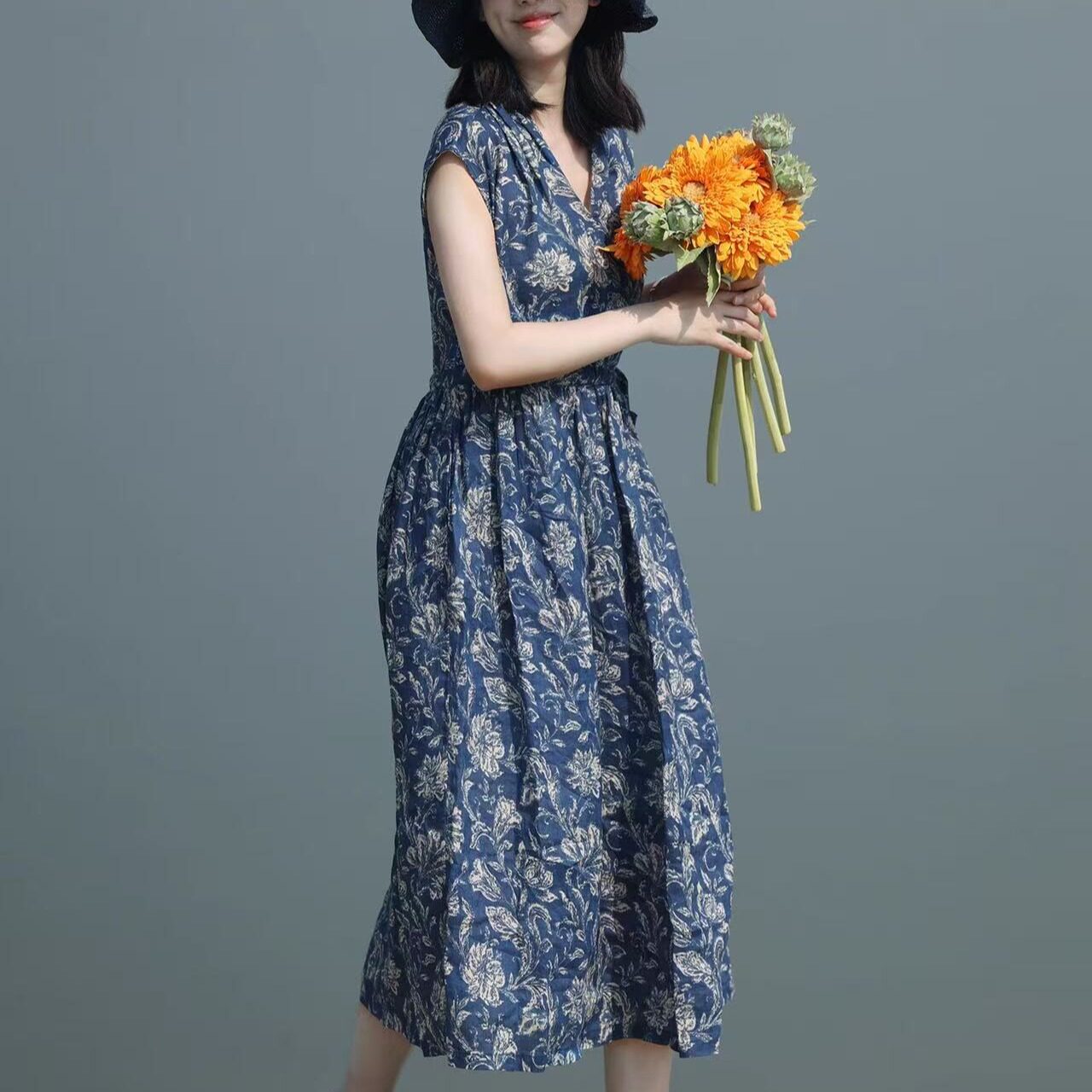夏天连袖设计抽绳女装过膝连衣裙蓝色印花复古V领裙子