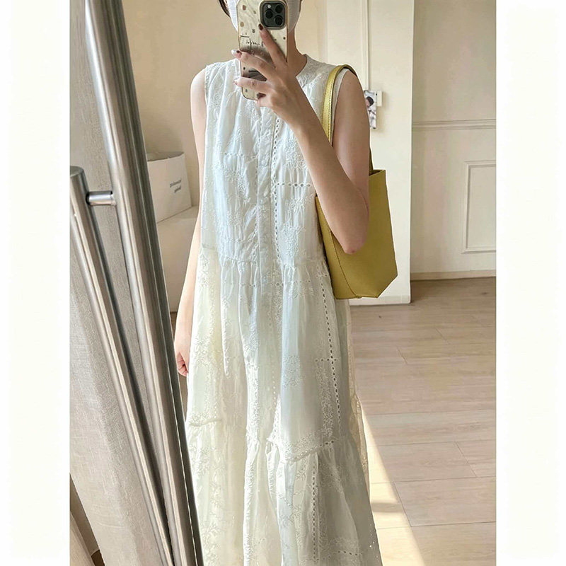 白色镂空无袖连衣裙女中长款2026夏新款法式宽松温柔风背心裙