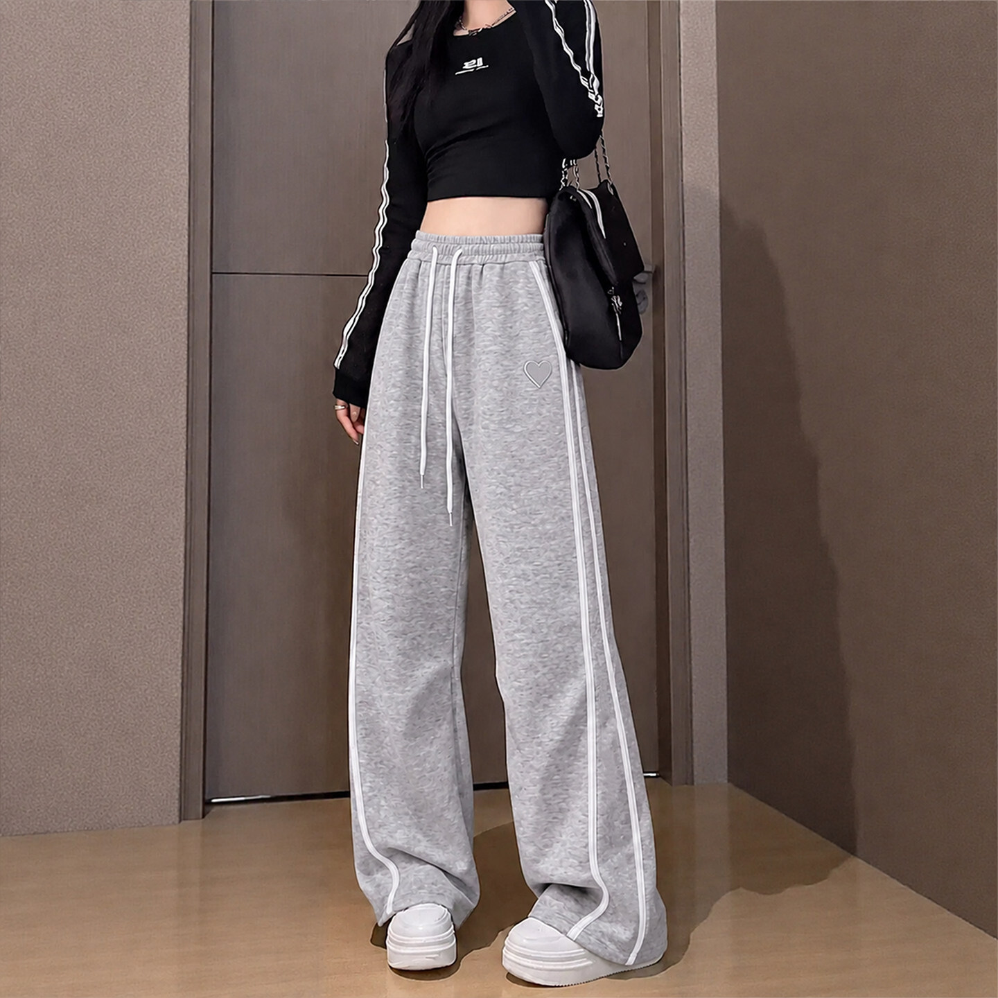 灰色运动裤子女款2026新款高腰直图片