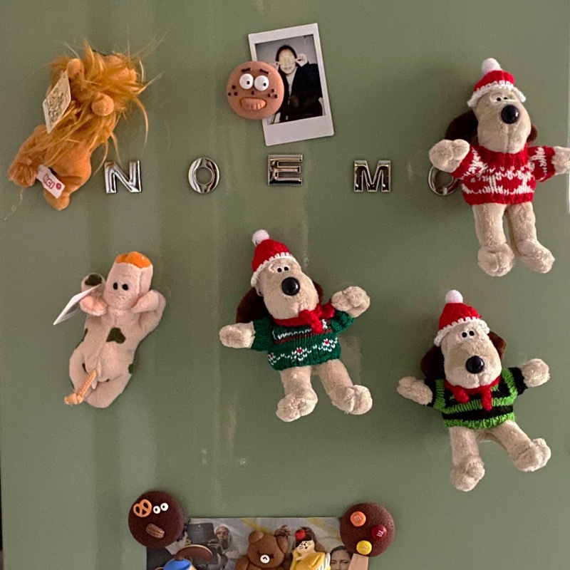 可爱红色帽子狗狗冰箱贴磁吸贴