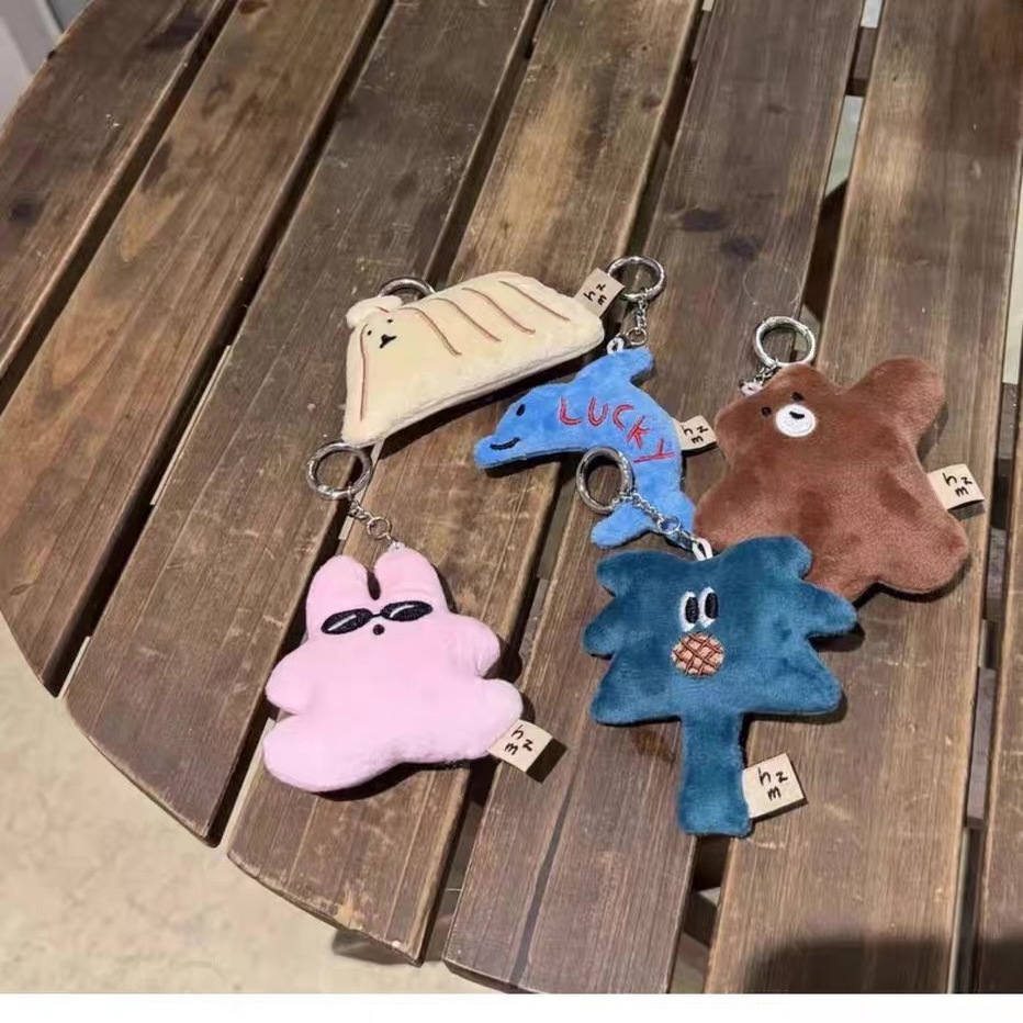 毛绒墨镜杀手兔可可树挂件