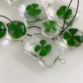 天然四叶草挂件幸运小花包包钥匙扣挂饰玻璃耳机盒吊坠礼物挂件