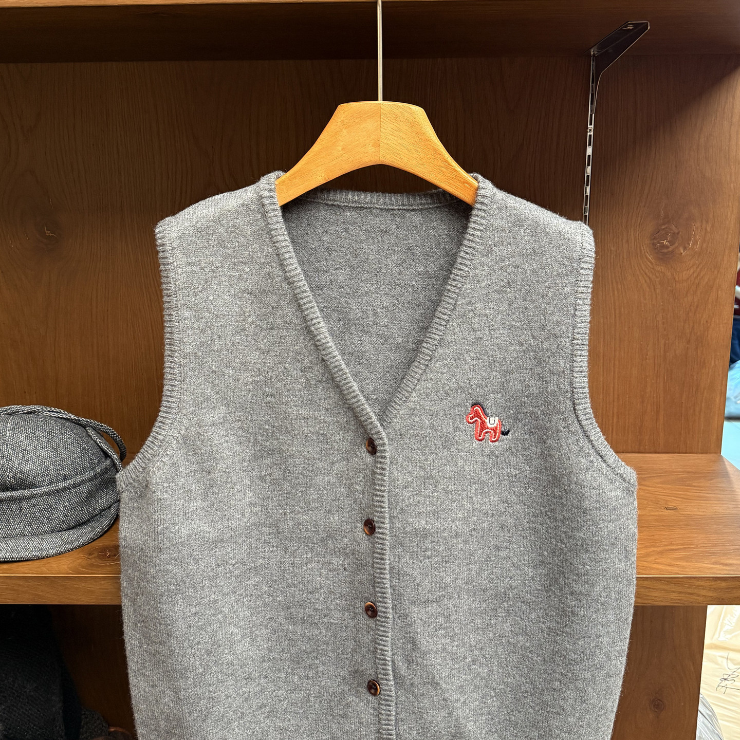 韩版学院无袖背心针织开衫女早春新款毛衣马甲坎肩外套时尚百搭潮,女装/女士精品,毛衣,淘宝优惠券,粉丝福利购,淘宝优惠卷