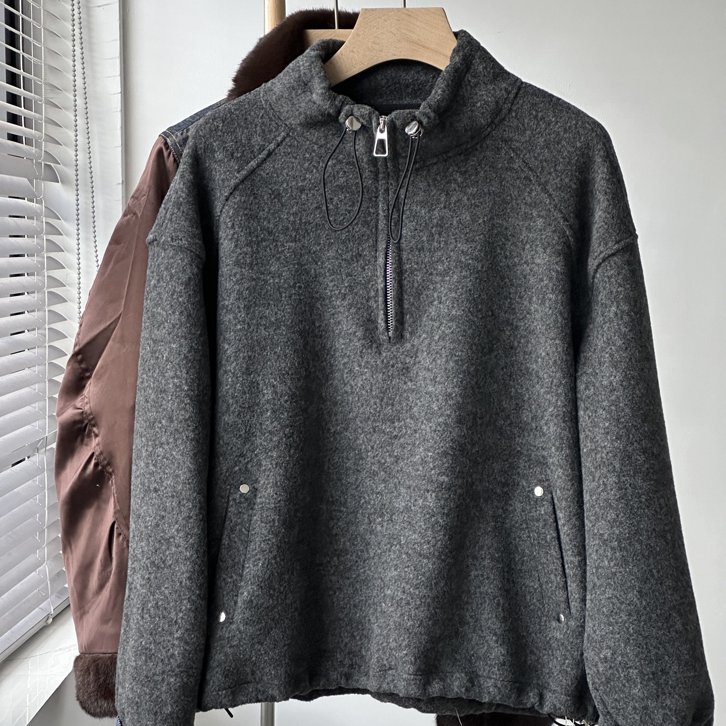 半拉链立领卫衣女灰色加厚磨毛百搭显瘦时尚舒适极简假两件外套潮