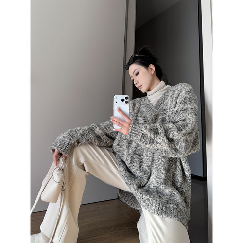 PAPERLLL辛间 艺术像素 双色绞花设计V领羊毛针织衫女冬宽松毛衣