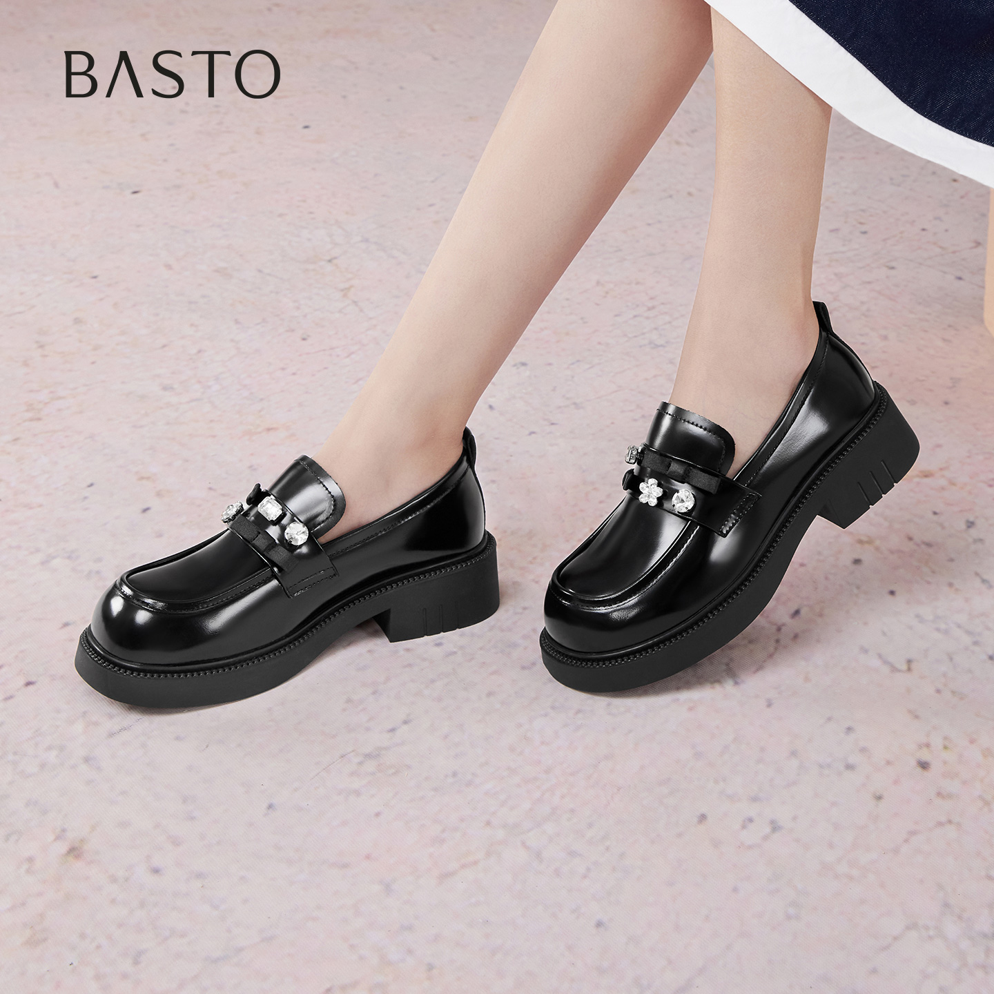 百思图2025秋季新款英伦风一脚蹬乐福鞋小皮鞋粗跟女单鞋D3269CA5